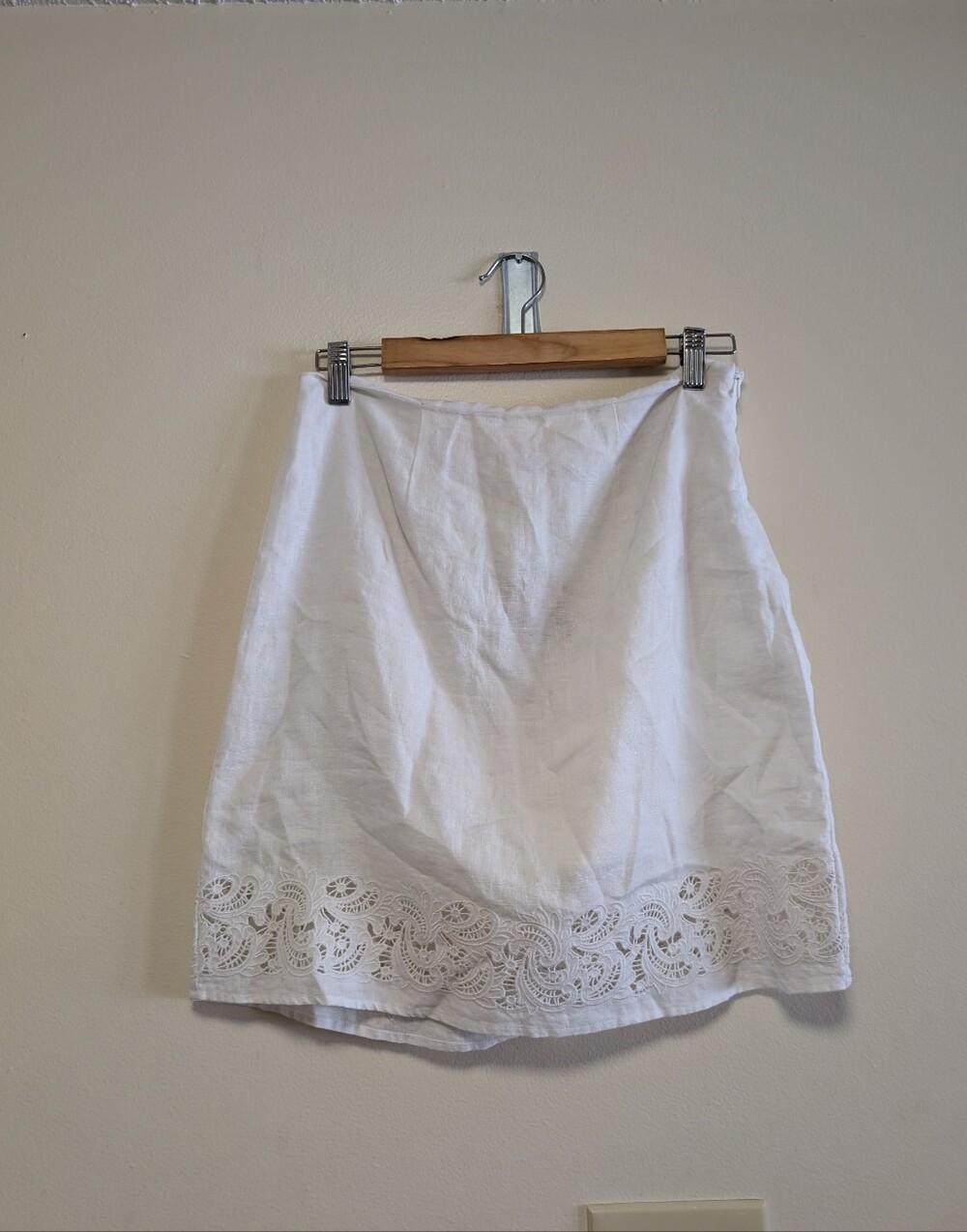 Tommy Bahama Two Palms White Linen Lace Hem Skirt Size 2 NWT